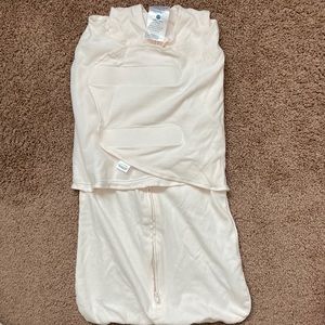 NWOT Halo sleep sack swaddle
